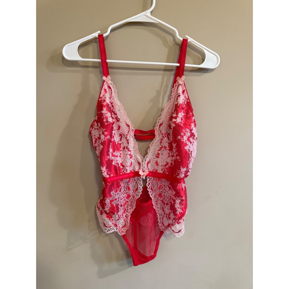 Victoria's Secret Red Lace Teddy Bodysuit V Neck Strappy Back Size S P